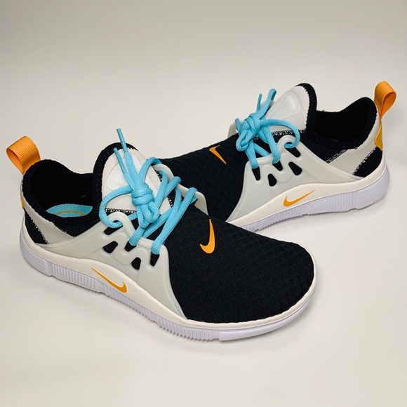 Nike Shoes - NIKE ACALME